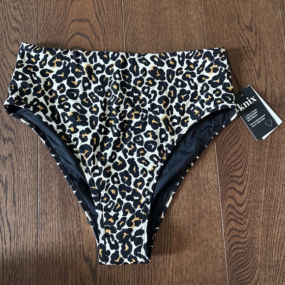 Knix swim bottom - Picture 1 of 3